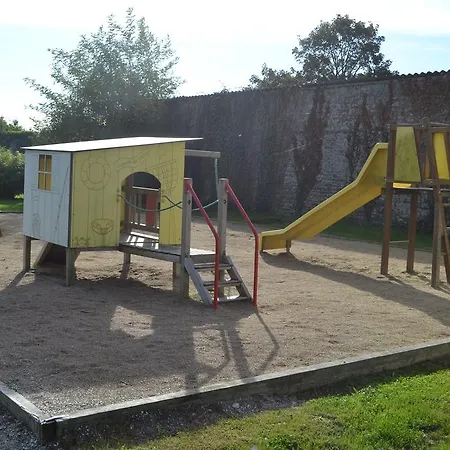 Camping Domaine De L'aumône Cherrueix