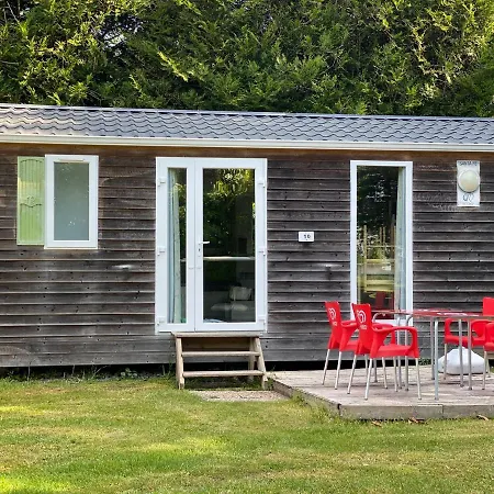 Domaine De L'aumône Camping Cherrueix